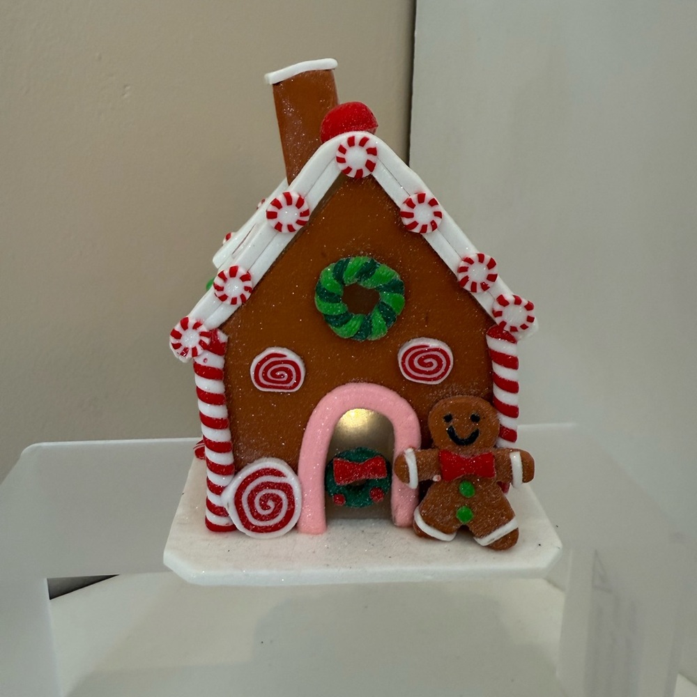 Raz Lighted Gingerbread House with Gingerbread Man
